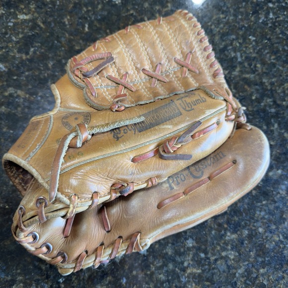 Franklin Mint Accessories - Vintage Franklin 1127 Pro Custom Baseball Mitt Leather Glove RHT Cowhide